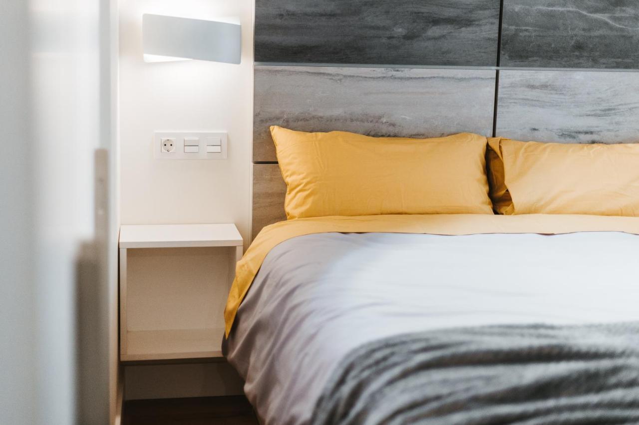 Apartamentos Mk77 Leon- Cantareros Екстер'єр фото